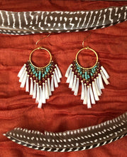 Load image into Gallery viewer, Gold &amp; Shell  Earrings
